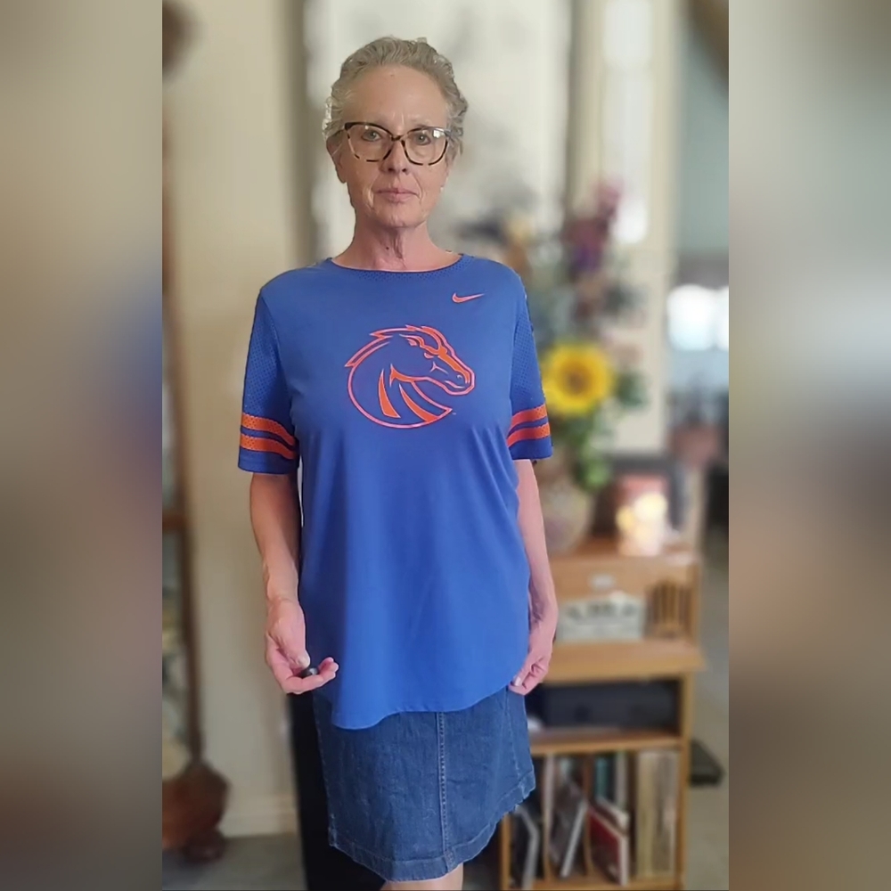 Juniors size Nike BSU tee shirt